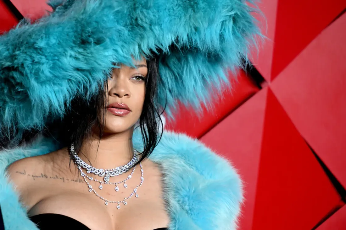 Rihanna annonce son retour dans la musique 