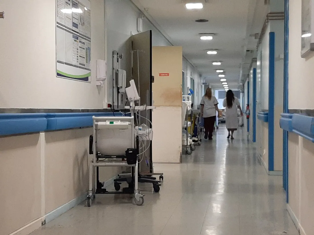 Scandale en hôpital : une infirmière twerk sur des patients et finit derrière les barreaux