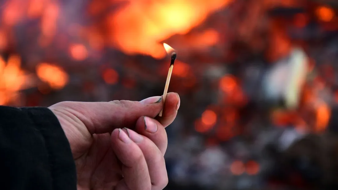 Une famille pyromanes accusée de 23 incendies criminels en Charente