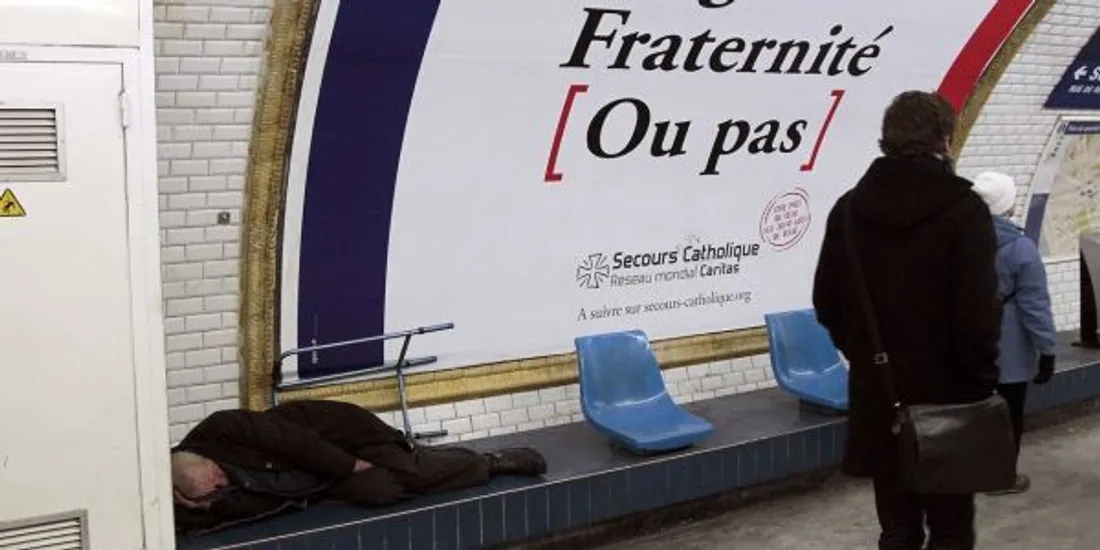 Une nouvelle technique polémique pour éloigner les SDF des métros 