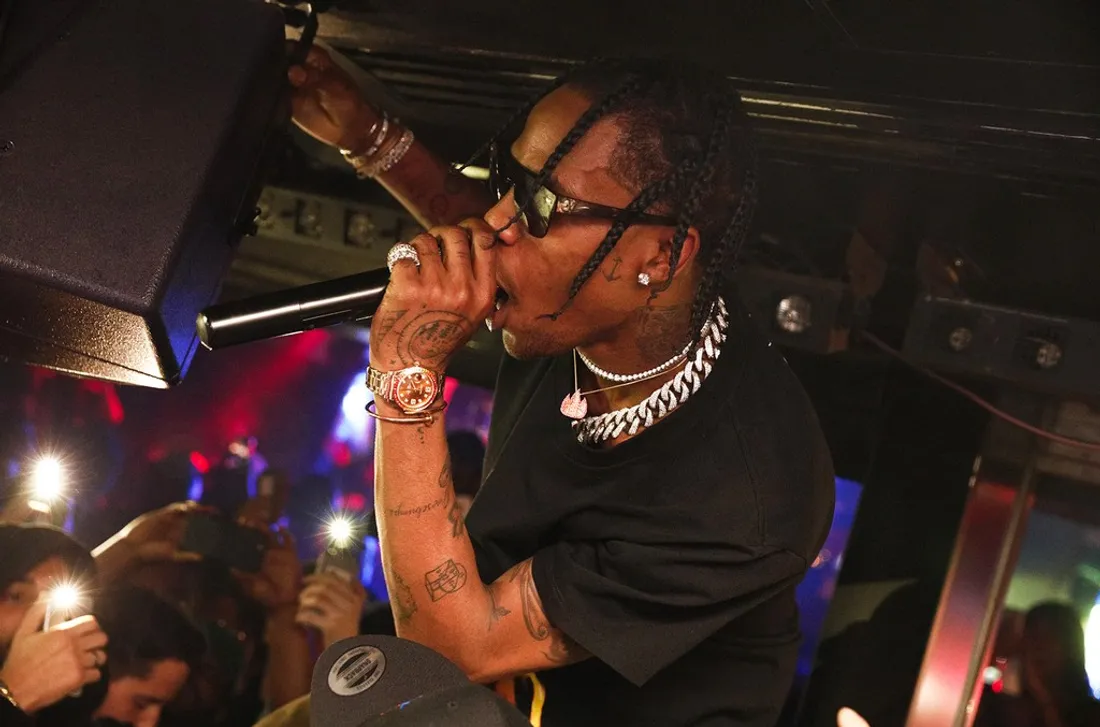 Travis Scott : Une star, entre gloire musicales  et déboires judiciaires à Paris