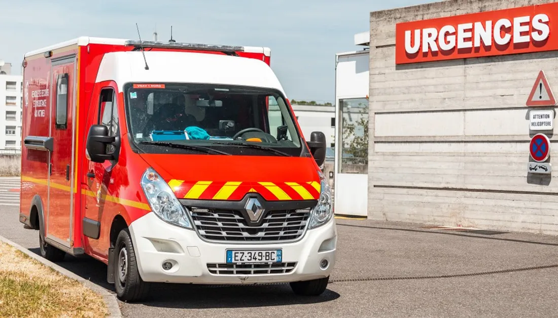 Un adolescent s'empale vivant sur une barre de fer, dans la cour de son école !