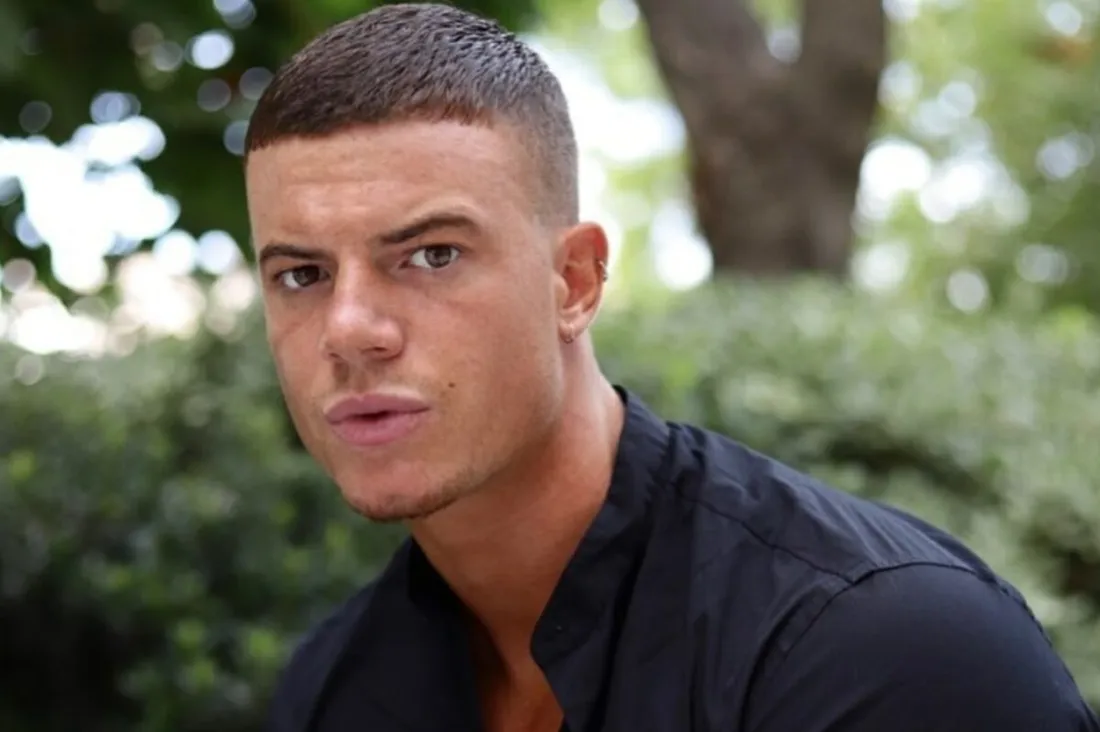 Adrien Laurent indigné face aux accusations de viol