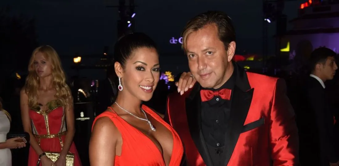 Ayem battue et étranglée par Vincent Miclet ! (photo à l'appuie)