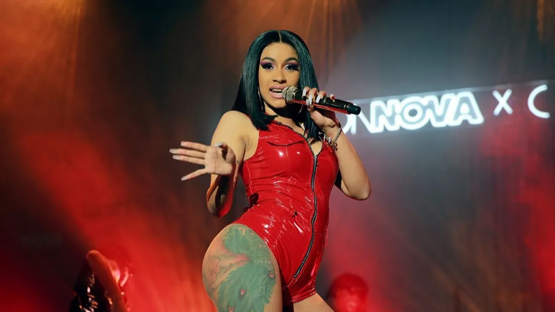 Cardi B s’est fait refaire le nez, la preuve en images ! 