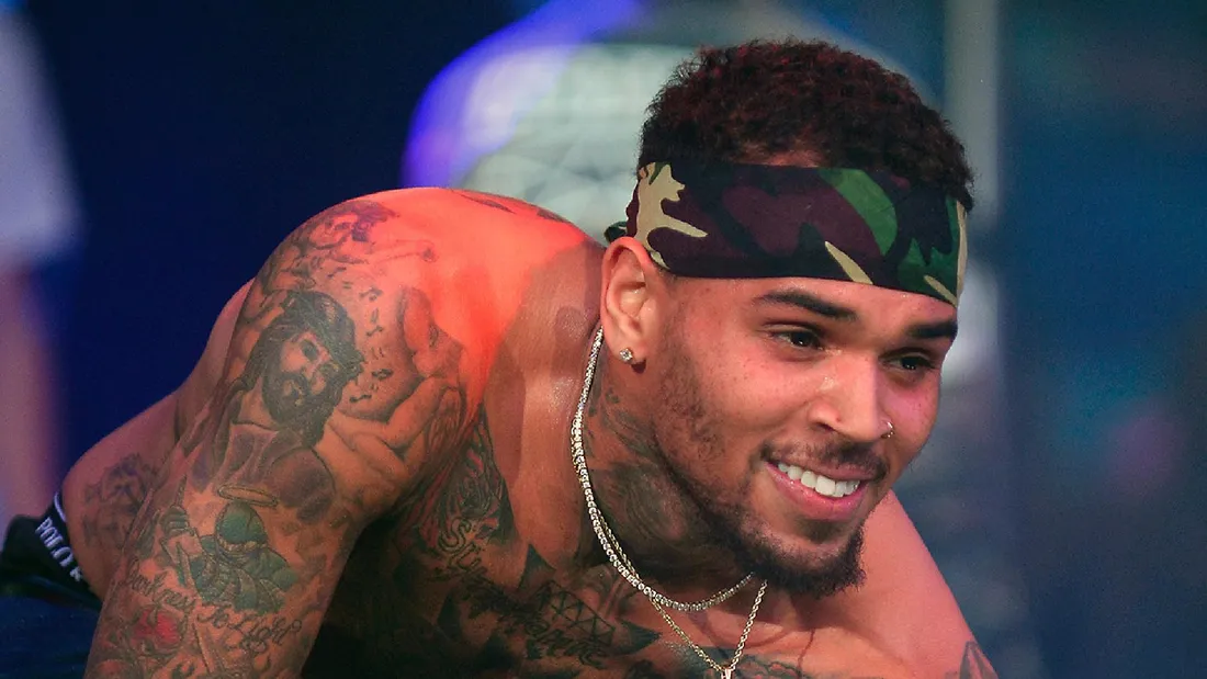 Chris <brown 
