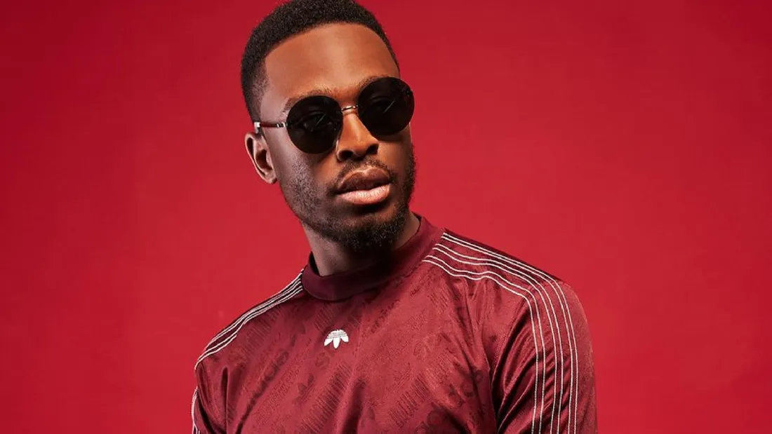 Dadju crée la surprise aux Flammes avec sa montre de luxe rare :  découvrez le prix extravagant !