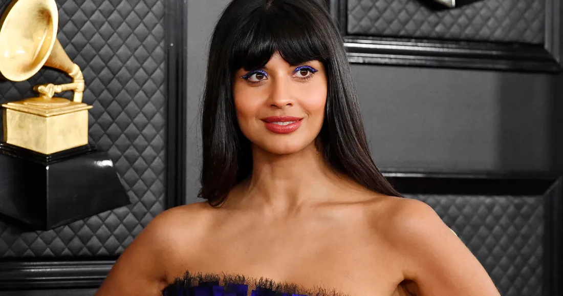 Jameela Jamil refuse une audition pour "You" à cause des scènes de s*xe