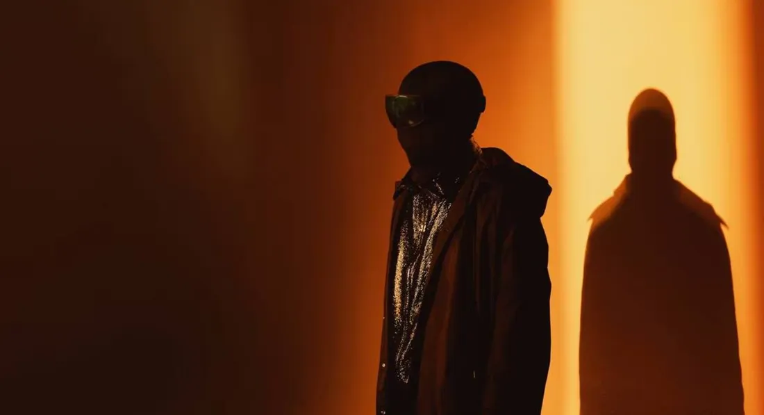 Houdi : Le rappeur masqué qui conquiert la scène française