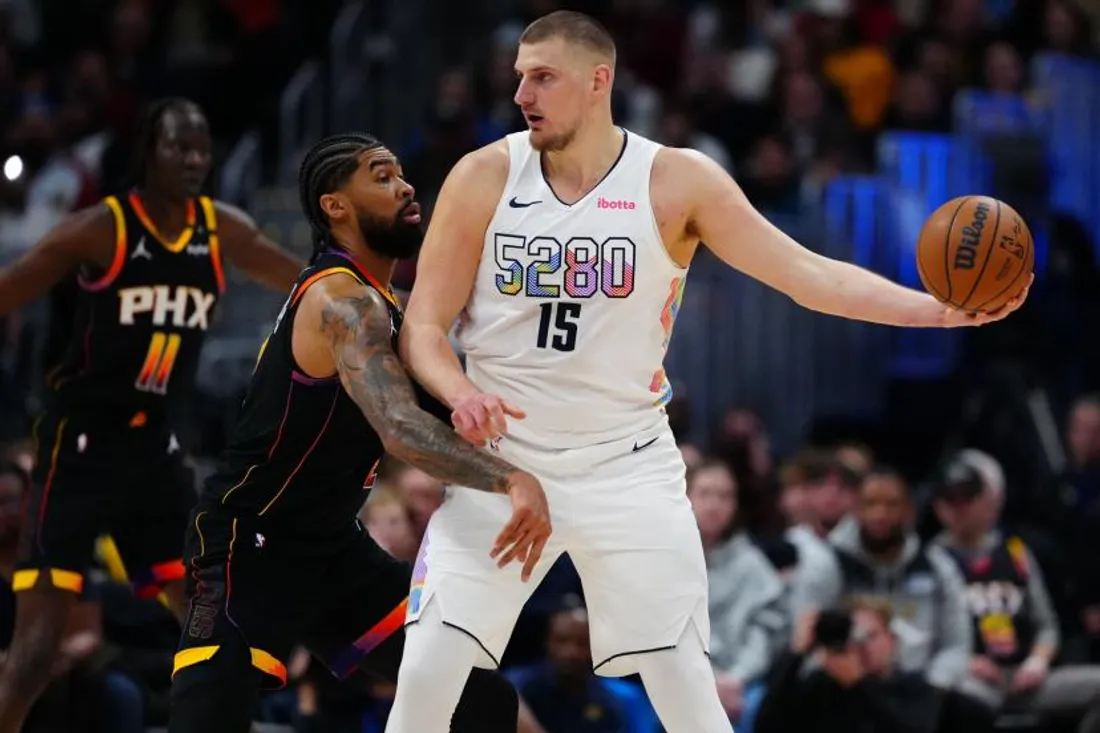 Nikola Jokic entre dans la légende NBA avec un triple-double historique