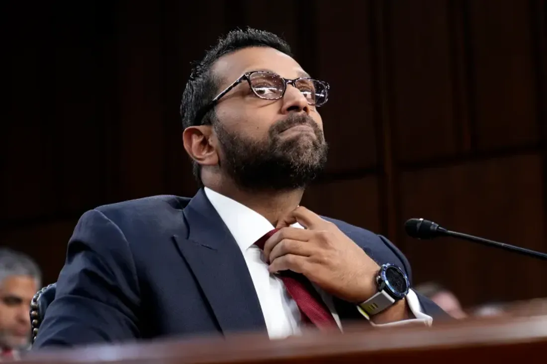 Kash Patel, le patron controversé du FBI choisi par Trump, appelle à devenir des flics