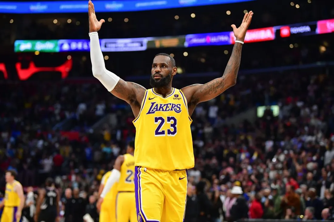 LeBron James franchit la barre des 40 000 points en NBA