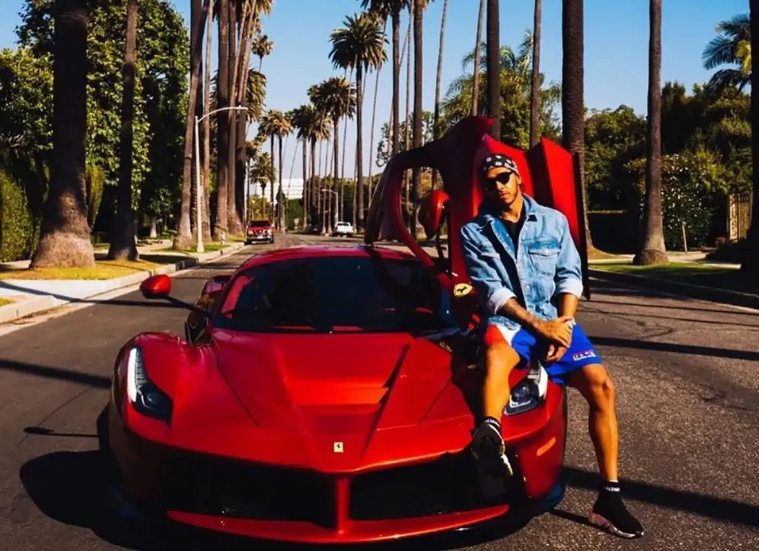 Adieu Mercedes, Bonjour Ferrari : Lewis Hamilton change de cap!