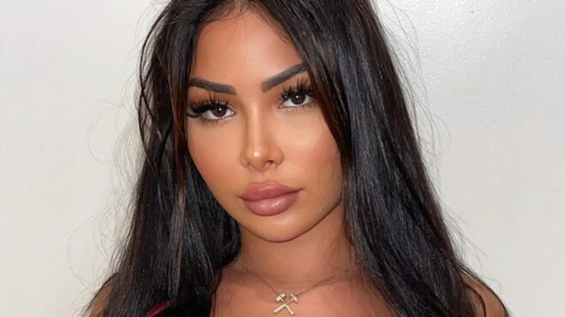 Maeva Ghennam fait peau neuve sur Instagram en quête de pudeur