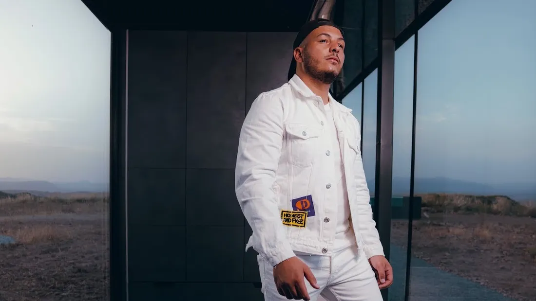 La SNCF porte plainte contre le rappeur Hornet La Frappe à cause du clip « La Peuf 6 »