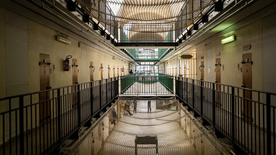 La vie en prison de Dahbia B : isolement, surveillance rapprochée 