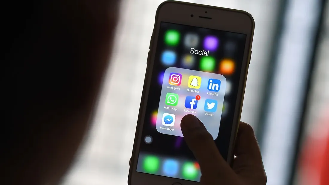 La France prévoit d'interdire et bannir les cyberharceleurs des réseaux sociaux