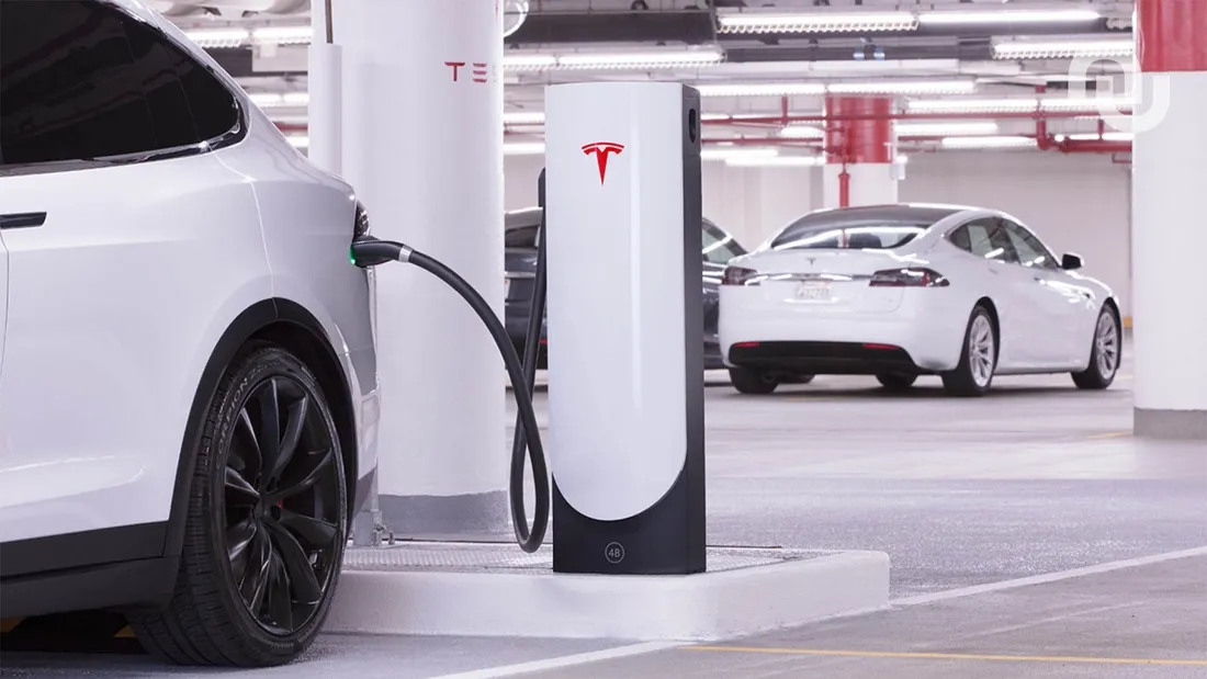 Tesla innove pour éviter les bagarres aux Superchargeur