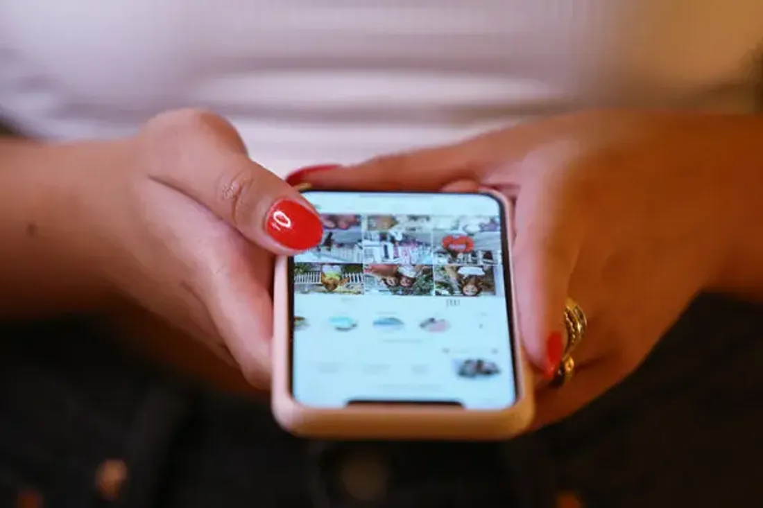 Instagram intensifie la lutte contre le chantage de nudes chez les jeunes utilisateurs