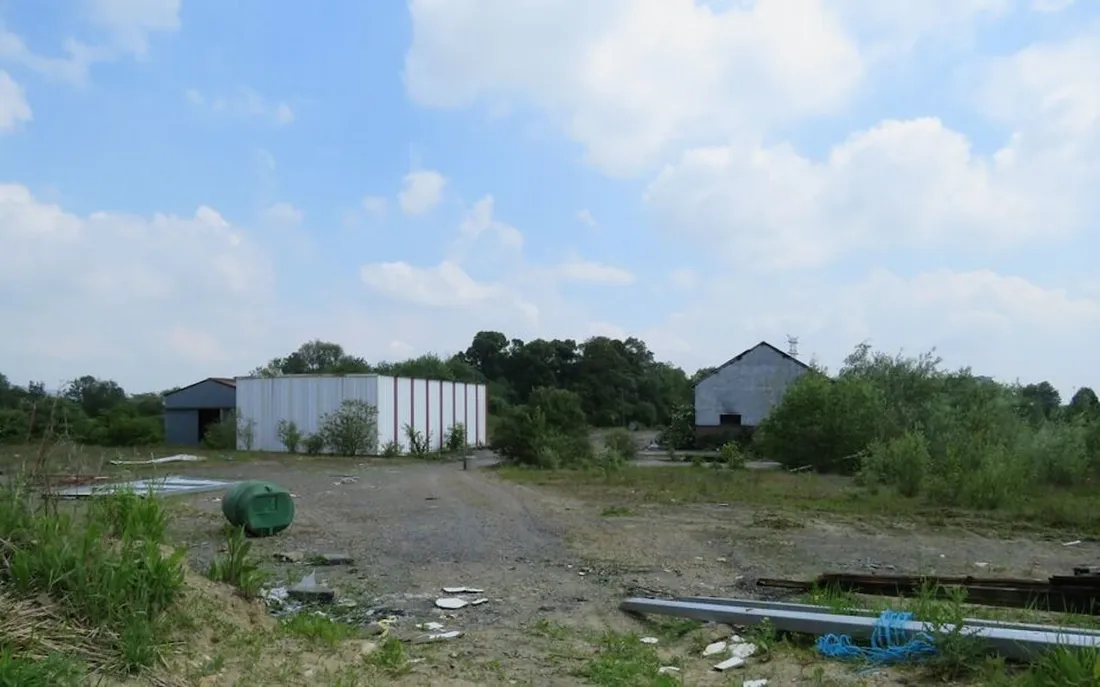 Ses touristes découvrent cadavre pendant un urbex !