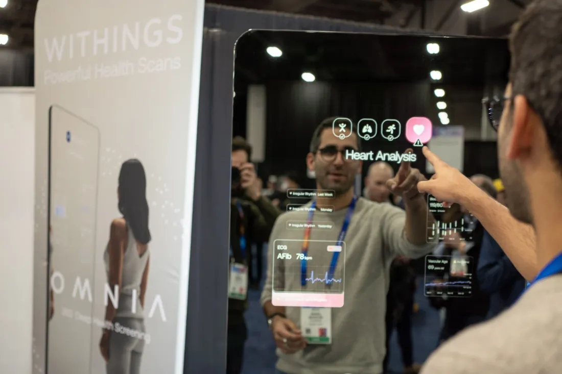 Omnia de Withings : Le miroir futuriste qui révolutionne le suivi de la santé