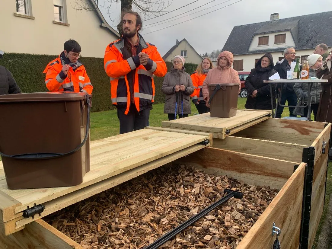 Le compostage de proximité se met en place sur les quartiers de Vire Normandie. 