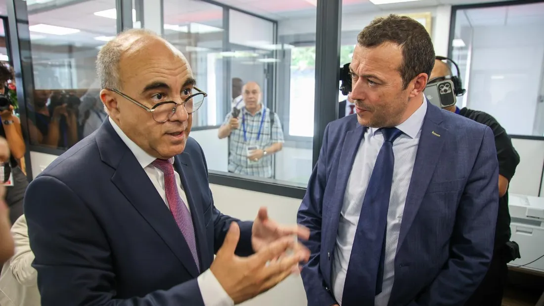 Mustapha El Bouazzaoui et Frédéric Rose (Consulat du Maroc à Mantes-la-Jolie)