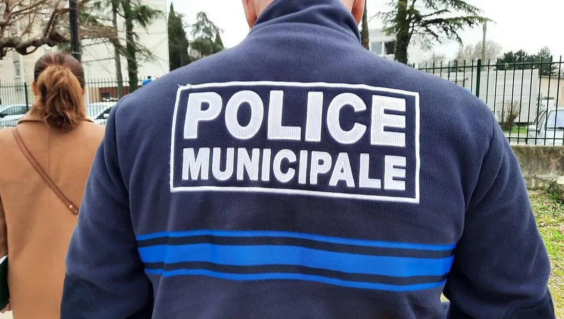 Trois policiers municipaux marseillais soupçonnés de corruption passive