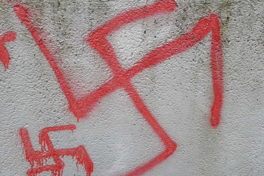 Martigues : des croix gammées sur le local du Parti communiste 