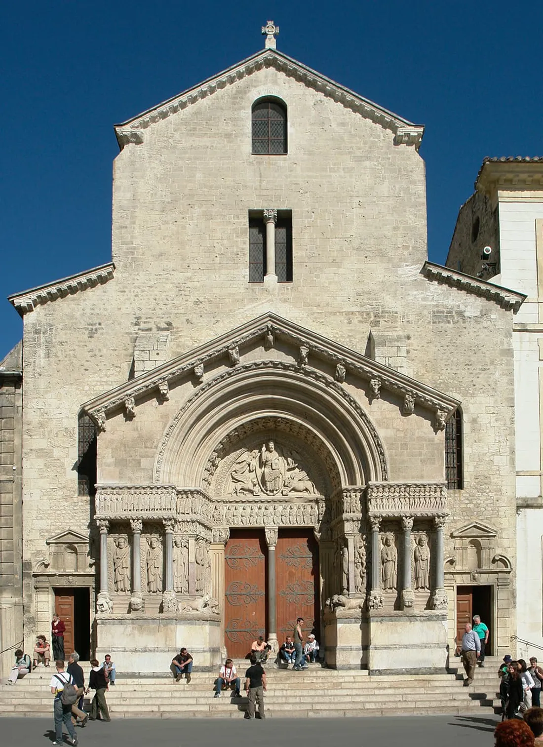 [ SOCIÉTÉ ]: C’est les vacances, et à Arles
