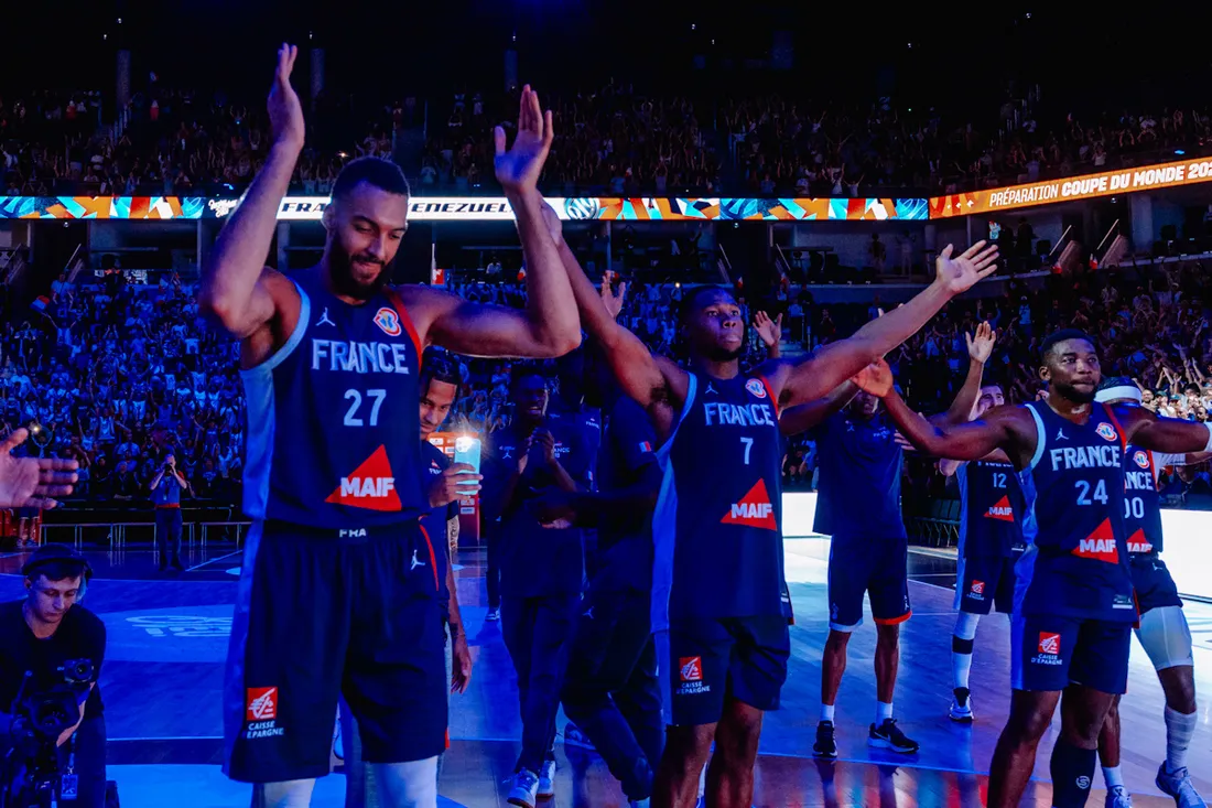 [ SPORT - BASKETBALL ] PREPARATION COUPE DU MONDE: LES BLEUS IMPRESSIONNENT FACE AUX LITUANIENS