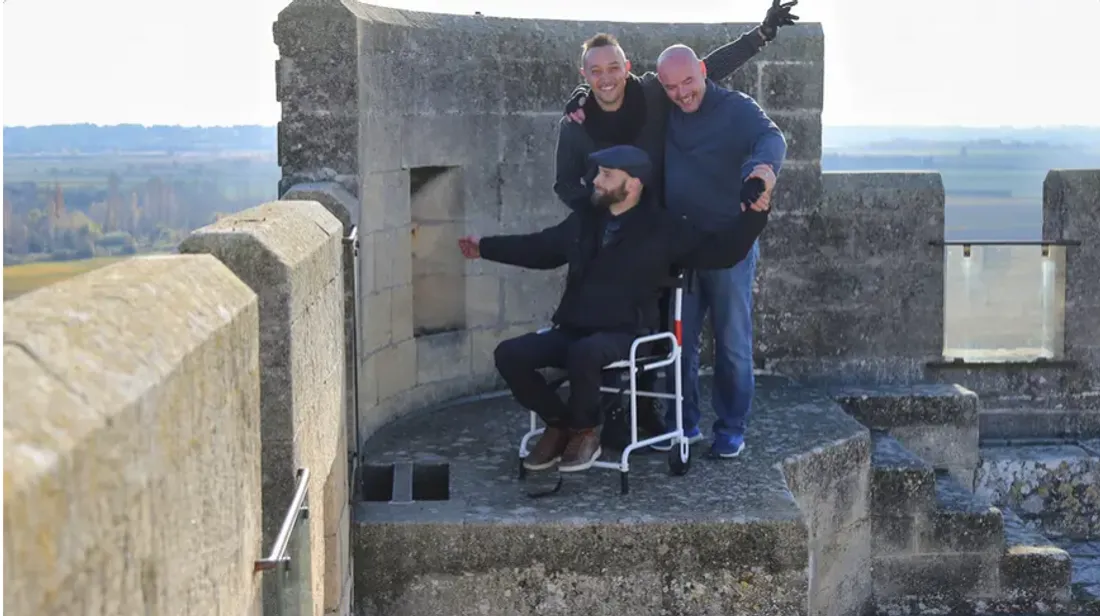 Une association permet aux personnes à mobilité réduite d'avoir accès aux monuments historiques