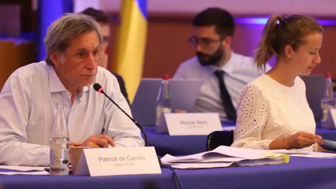 [ FINANCES/POLITIQUE ] Arles: Baisse des subventions aux assos : l'opposition à l'attaque