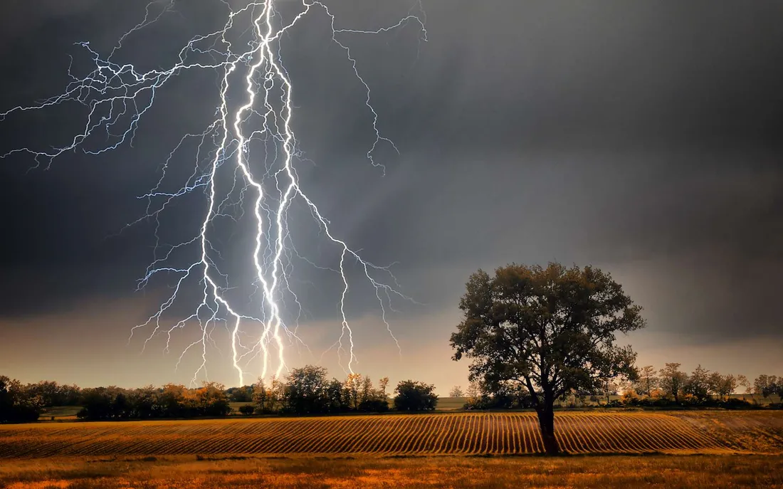Arles : Capitale des Orages en France – Record d'Éclairs 2024