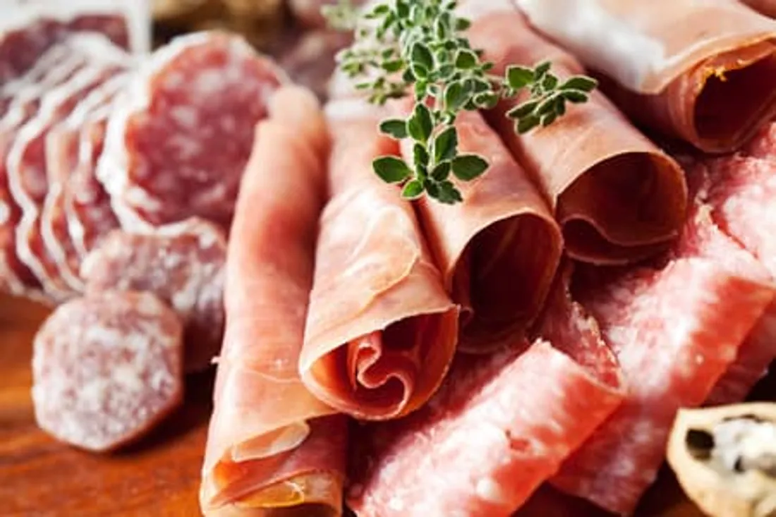 [ SOCIÉTÉ ]: Moins d’additifs nitrés dans la charcuterie.
