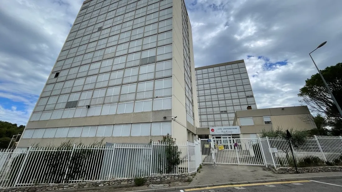 [ Société ] Démolition des Tours Matisse à Nîmes : Opération de foudroyage sécurisée