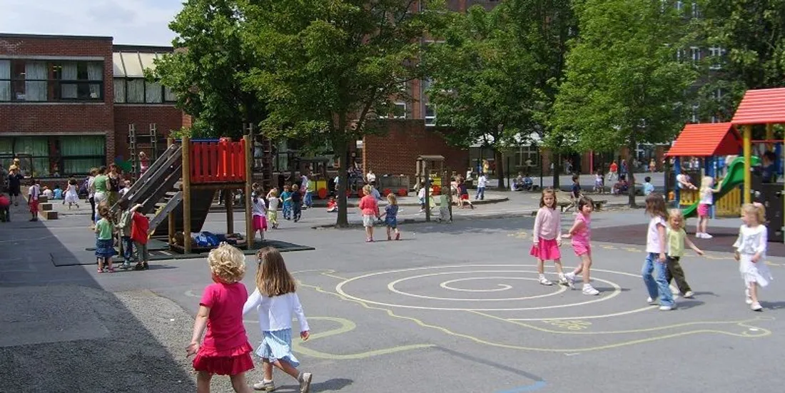 [ SANTE ]: Le masque n’ est plus obligatoire dans les écoles de 21 nouveaux départements