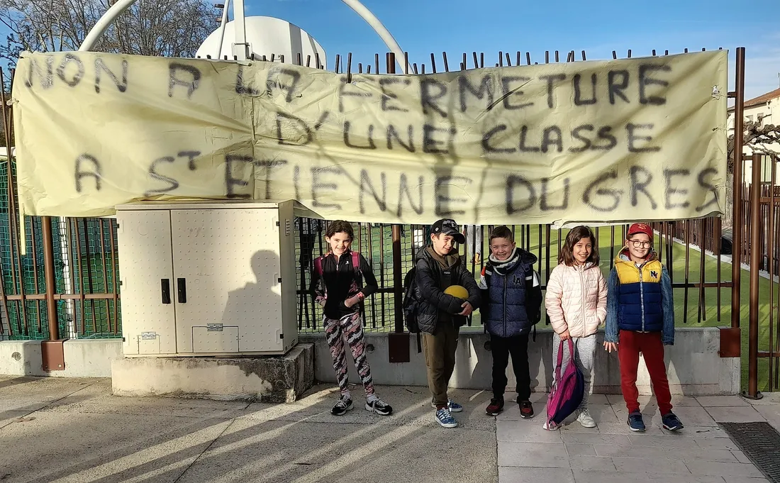 [ EDUCATION ] Saint Etienne du Grè sauve sa classe élémentaire