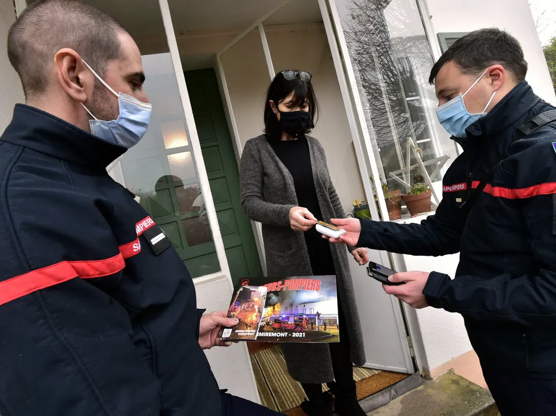 [ JUSTICE ] BdR : attention, ces faux pompiers font du porte-à-porte pour vendre des calendriers