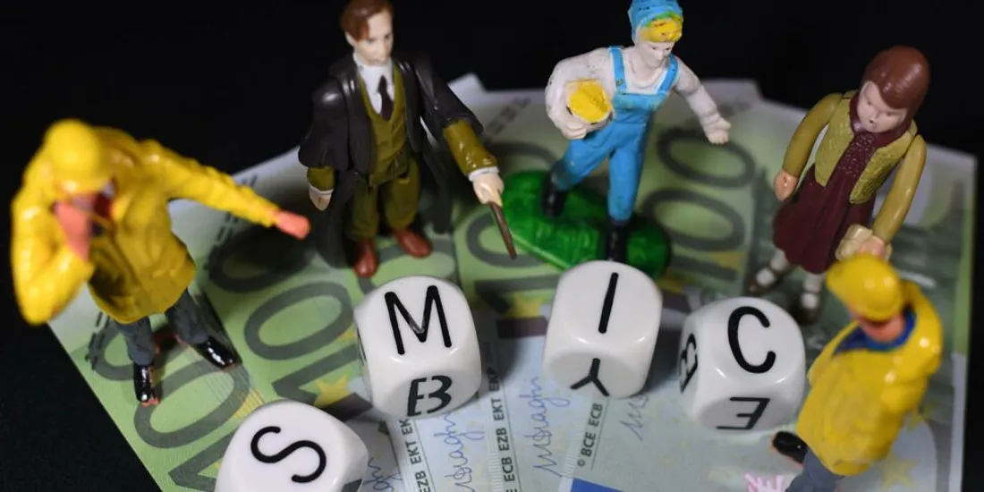 [ SOCIETE - FRANCE ] Le SMIC pourrait être revalorisé à 1400€ net par mois !