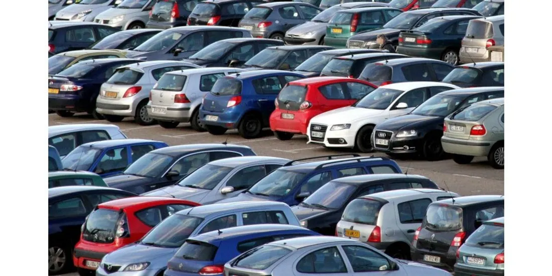 Un vaste trafic de voitures volées démantelé au port de Marseille