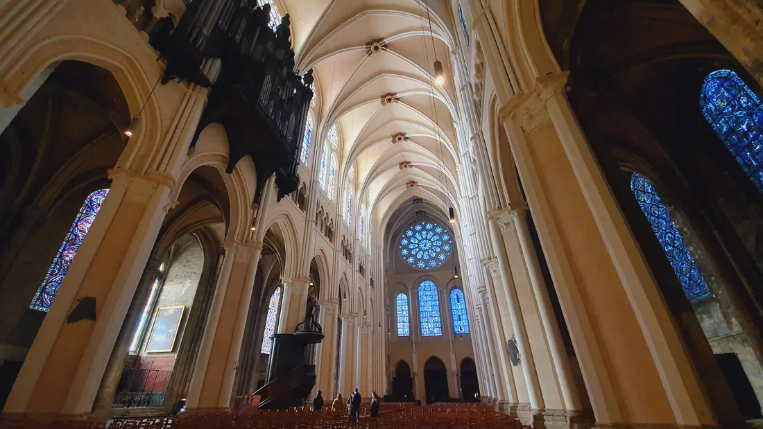 Cathédrale de Chartres, Intérieur