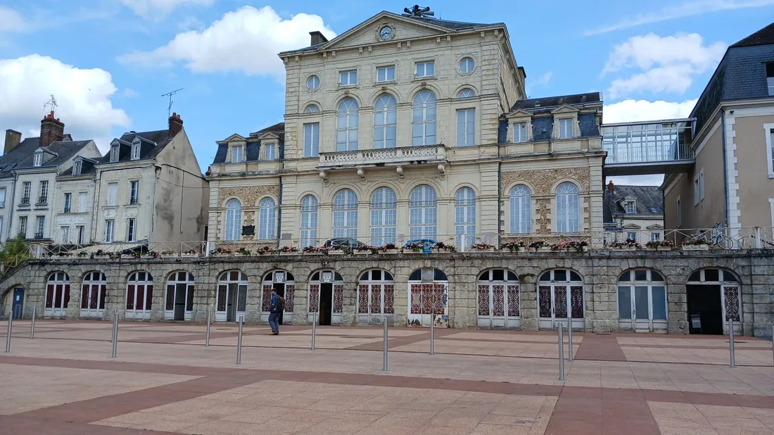 Hôtel de Ville, Nogent-le-Rotrou
