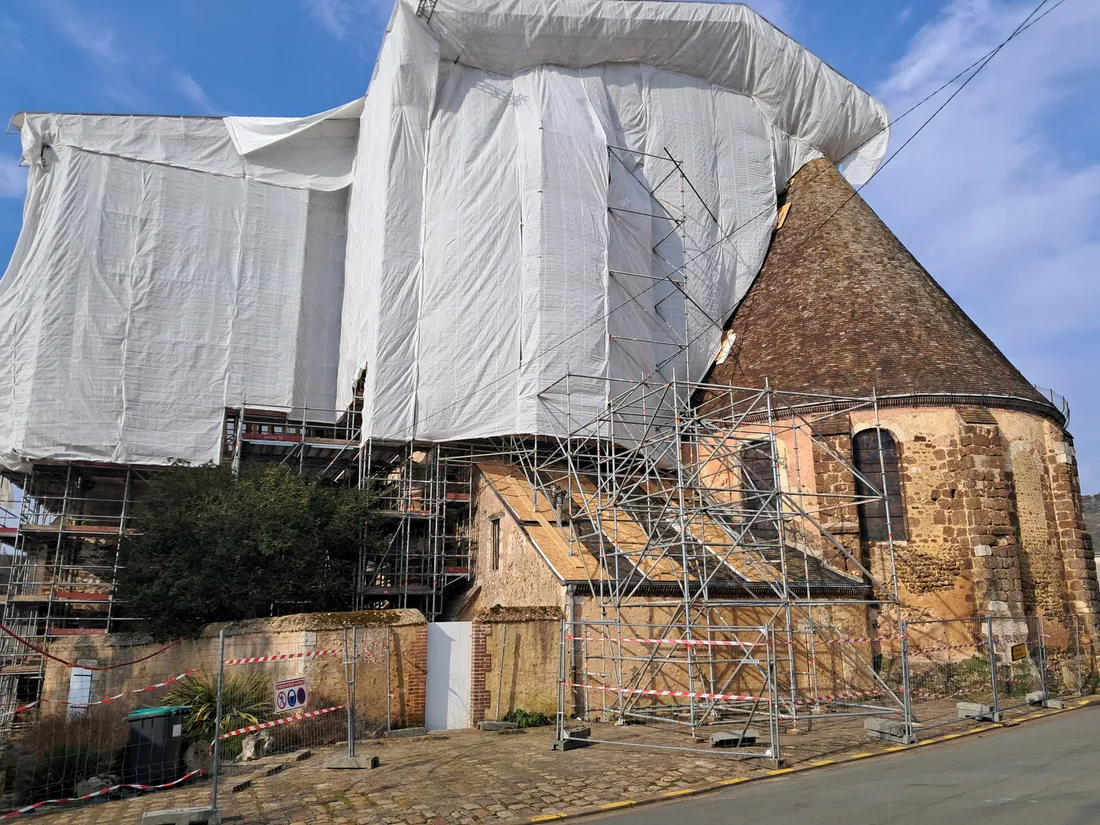 L'église Saint-Lubin en travaux à Brou © Radio Intensité