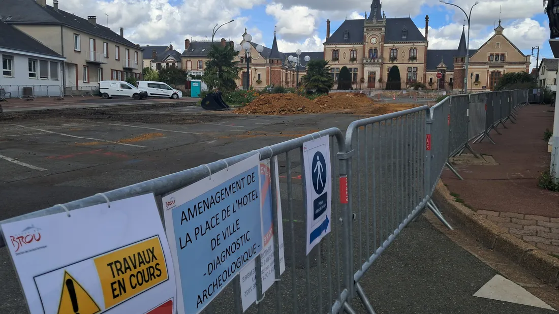 Place de l'Hôtel de ville, Travaux, Brou