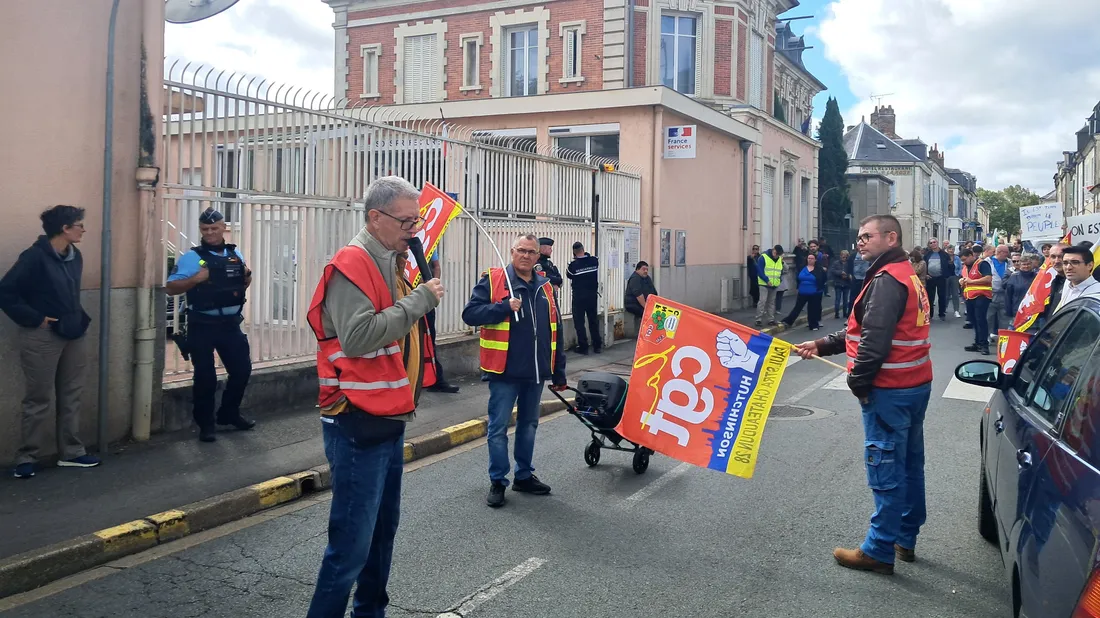 « Bloquons tout » : mobilisation, mercredi 10 septembre à Châteaudun © Radio Intensité