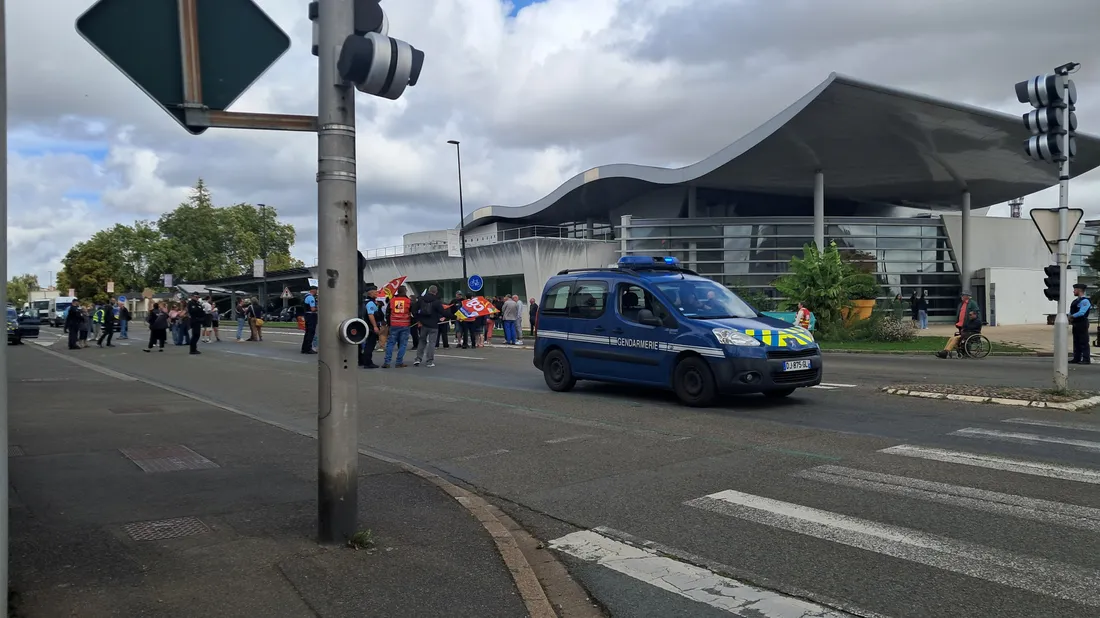 « Bloquons tout » : mobilisation, mercredi 10 septembre à Châteaudun © Radio Intensité