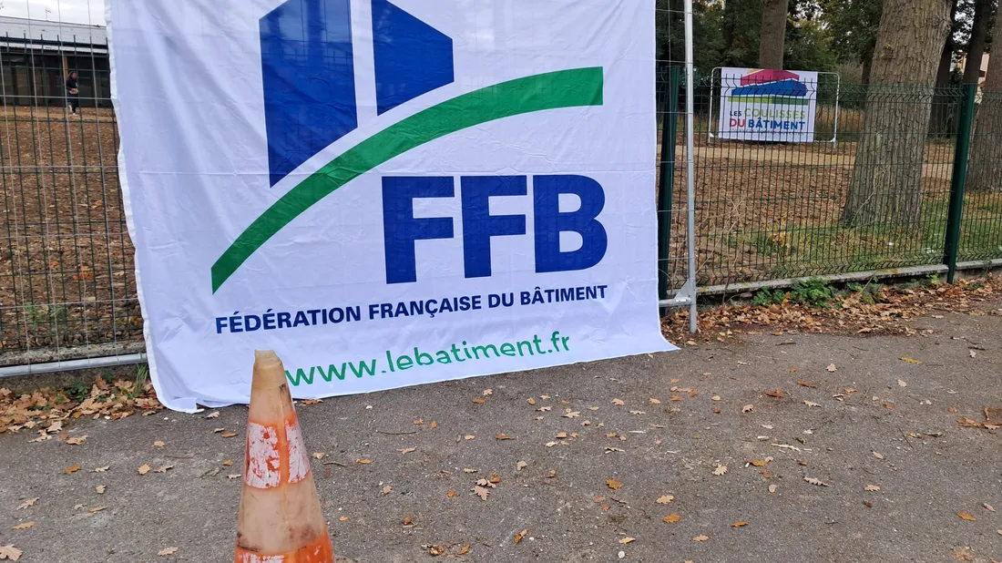 La Fédération Française du Bâtiment d'Eure-et-Loir, drapeau, FFB28
