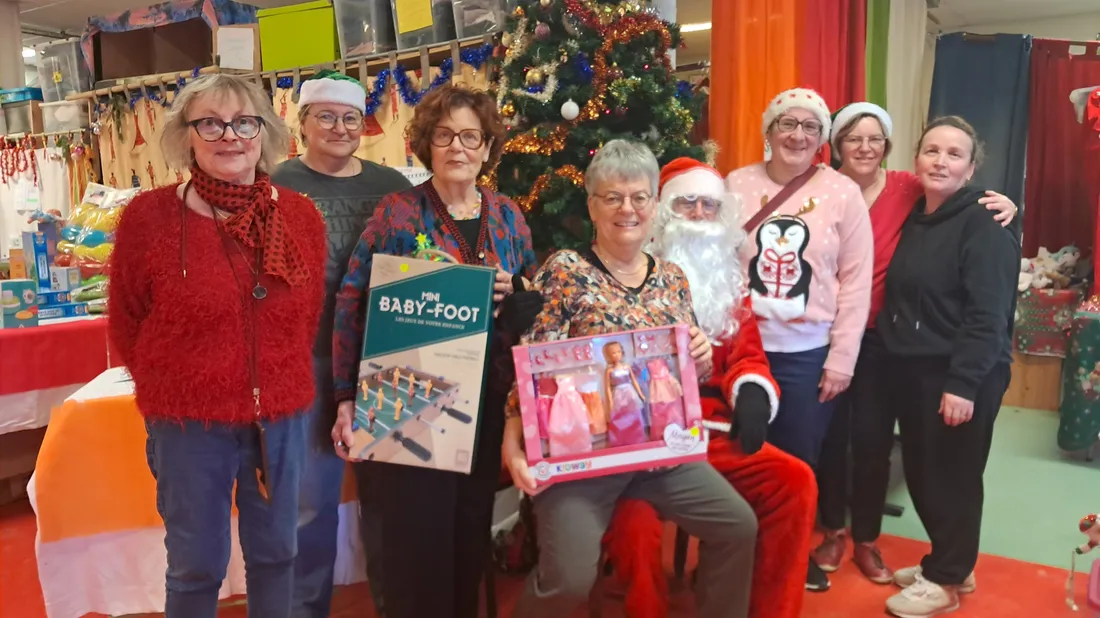 Secours Populaire, Châteaudun, Père-Noël Vert