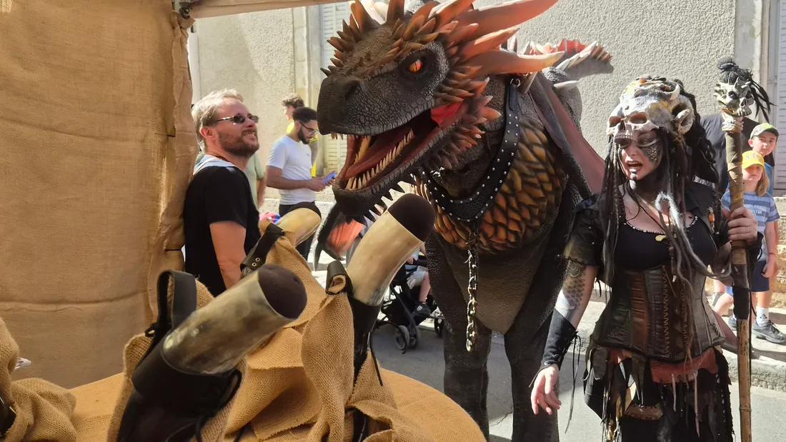 Le dragon FreeVortex au micro de Radio Intensité